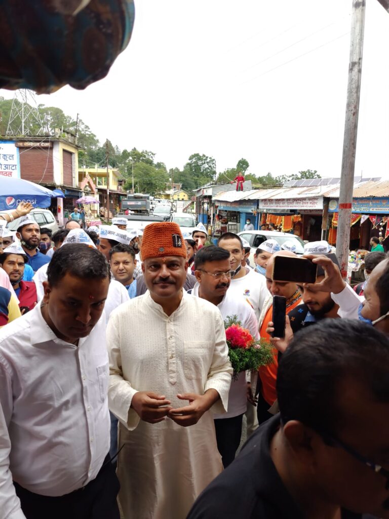 कर्नल कोठियाल युवा संवाद के लिए पहुंचे अल्मोड़ा कर्नल कोठियाल युवा संवाद के लिए पहुंचे अल्मोड़ा