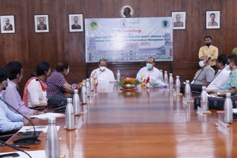 महानिदेशक, आईसीएफआरई ने वन अनुसंधान संस्थान में कोयला खनन पुनर्वास पर प्रशिक्षण का किया उद्घाटन महानिदेशक, आईसीएफआरई ने वन अनुसंधान संस्थान में कोयला खनन पुनर्वास पर प्रशिक्षण का किया उद्घाटन