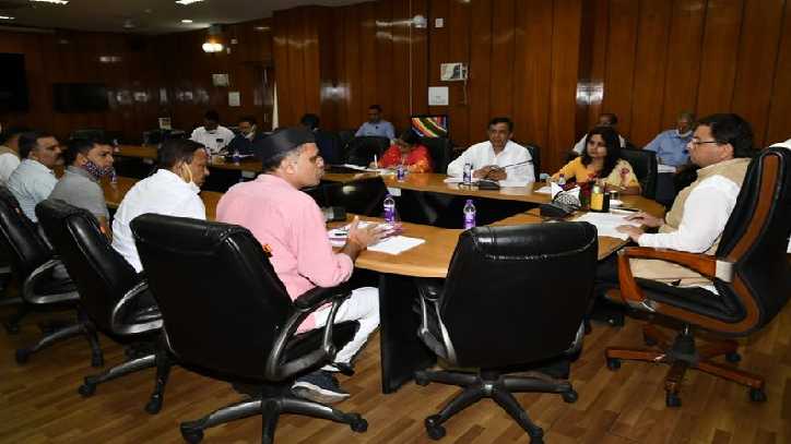 सीएम धामी ने शिक्षकों की समस्याओं के जल्द समाधान के दिये निर्देश, जानिए किन मांगों पर बनी सहमति सीएम धामी ने शिक्षकों की समस्याओं के जल्द समाधान के दिये निर्देश, जानिए किन मांगों पर बनी सहमति