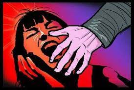 मध्य प्रदेश : लिफ्ट दे कर युवती का किया अपहरण, बंधक बनाकर डेढ़ महीने तक लगातार करता रहा आरोपी दुष्कर्म मध्य प्रदेश : लिफ्ट दे कर युवती का किया अपहरण, बंधक बनाकर डेढ़ महीने तक लगातार करता रहा आरोपी दुष्कर्म