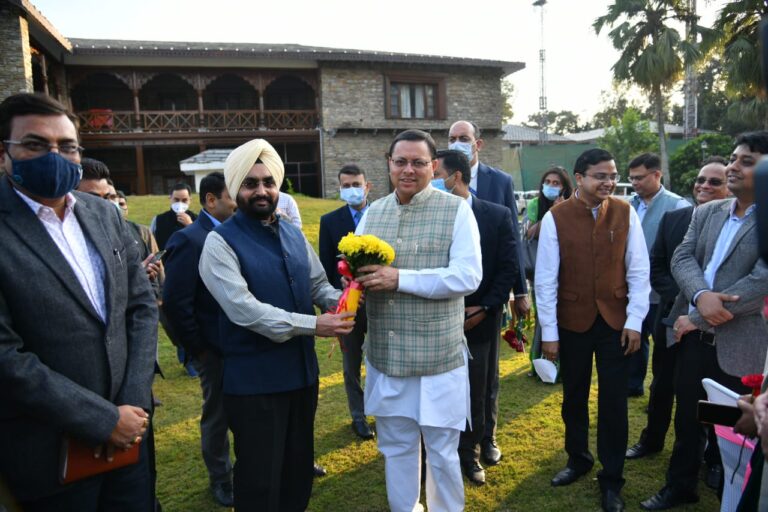 मुख्यमंत्री से आई.ए.एस, आई.पी.एस एवं आई.एफ.एस अधिकारियों ने की भेंट मुख्यमंत्री ने दी दीपावली की बधाई एवं शुभकामनाएं मुख्यमंत्री से आई.ए.एस, आई.पी.एस एवं आई.एफ.एस अधिकारियों ने की भेंट मुख्यमंत्री ने दी दीपावली की बधाई एवं शुभकामनाएं