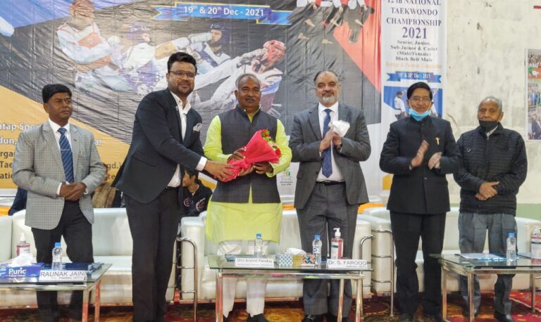 खेल मंत्री अरविंद पांडे ने किया दो दिवसीय राष्ट्रीय ताइक्वांडो चैंपियनशिप का उद्घाटन खेल मंत्री अरविंद पांडे ने किया दो दिवसीय राष्ट्रीय ताइक्वांडो चैंपियनशिप का उद्घाटन