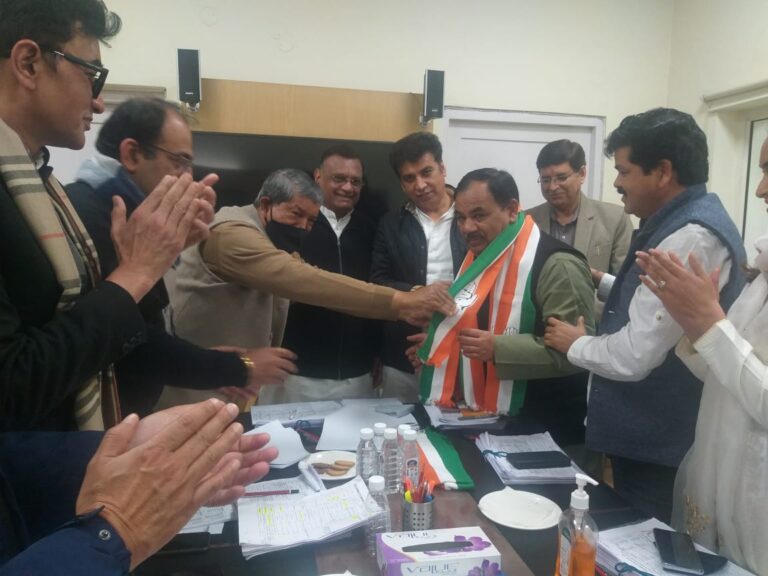 आज की बड़ी खबर हरक की कांग्रेस में वापसी आज की बड़ी खबर हरक की कांग्रेस में वापसी