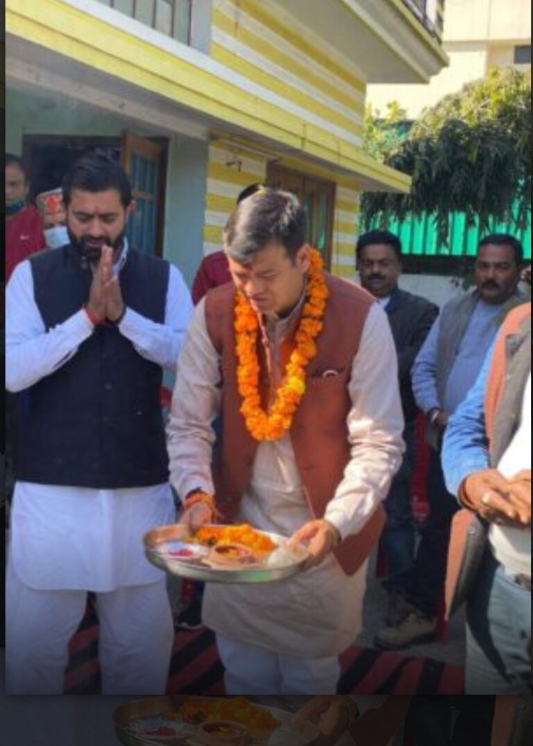 डोईवाला से निर्दलीय प्रत्याशी सौरभ ने किया चुनाव कार्यालय का उद्घाटन डोईवाला से निर्दलीय प्रत्याशी सौरभ ने किया चुनाव कार्यालय का उद्घाटन