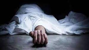 सनसनी :युवक के लहूलुहान शव मिलने से मची सनसनी सनसनी :युवक के लहूलुहान शव मिलने से मची सनसनी