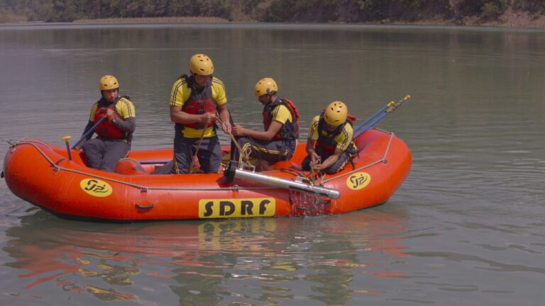 SDRF उत्तराखंड में गठित हुई फ्लड कंपनी- जलीय आपदा/दुर्घटना में तत्काल होगा प्रतिवादन SDRF उत्तराखंड में गठित हुई फ्लड कंपनी- जलीय आपदा/दुर्घटना में तत्काल होगा प्रतिवादन