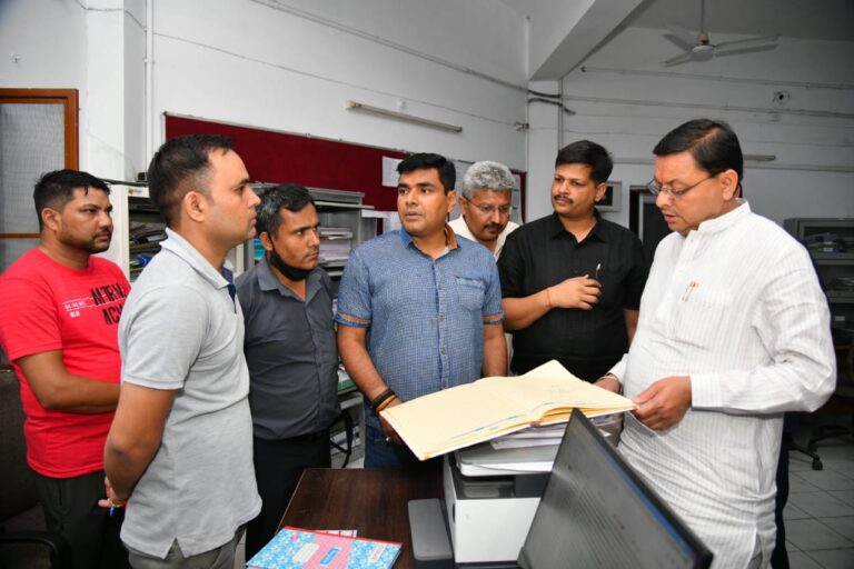 प्रदेश सीएम एक्शन में ,किया कारण बताओ नोटिस जारी प्रदेश सीएम एक्शन में ,किया कारण बताओ नोटिस जारी