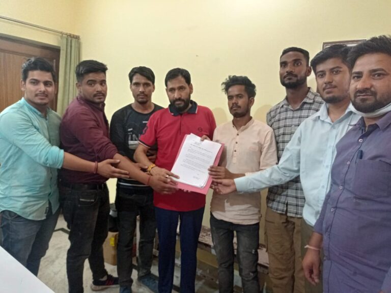 ऑक्सीजन प्लांट टेक्नीशियनों को यूकेडी का समर्थन ऑक्सीजन प्लांट टेक्नीशियनों को यूकेडी का समर्थन