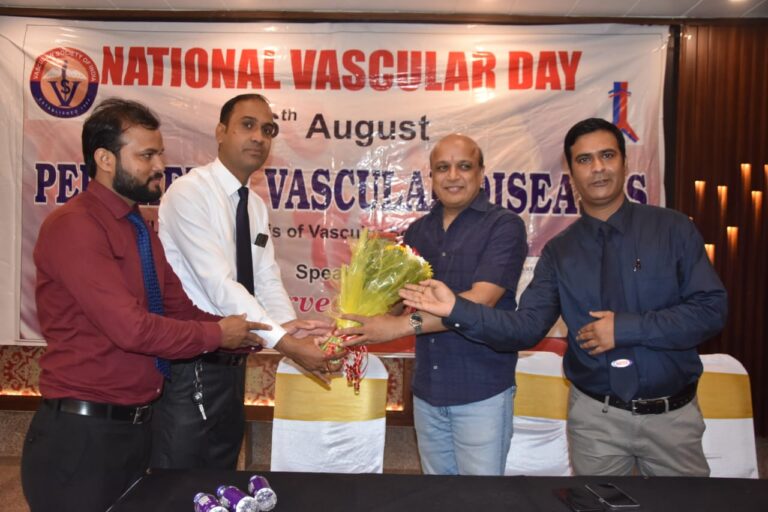 डॉ प्रवीन जिंदल ने “राष्ट्रीय संवहनी दिवस”के उपलक्ष में, की प्रेस वार्ता डॉ प्रवीन जिंदल ने “राष्ट्रीय संवहनी दिवस”के उपलक्ष में, की प्रेस वार्ता