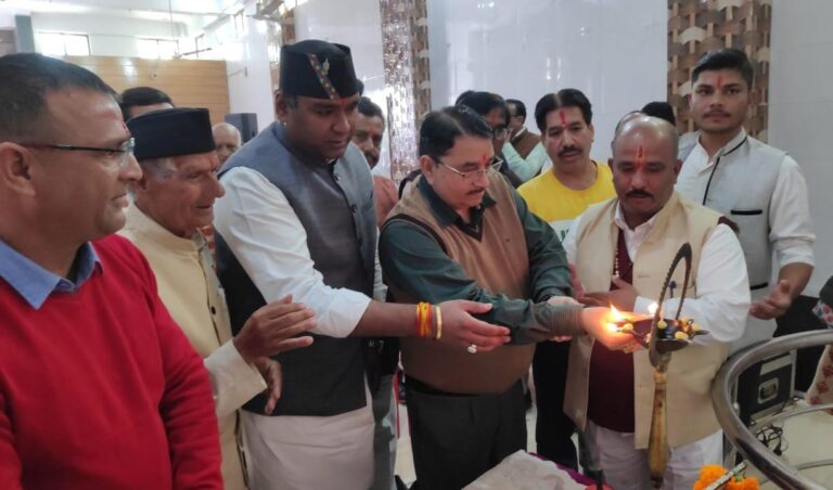 वरिष्ठ कार्यकर्ताऔं का सम्मान हमारी धरोहर सिद्धार्थ उमेशअग्रवाल वरिष्ठ कार्यकर्ताऔं का सम्मान हमारी धरोहर सिद्धार्थ उमेशअग्रवाल