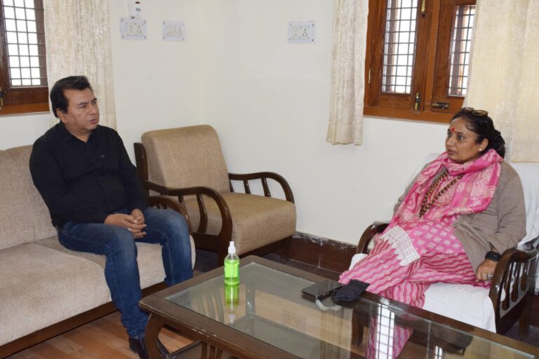 विधानसभा अध्यक्ष ऋतु खंडूरी भूषण ने कोटद्वार बेस अस्पताल के सीएमएस के साथ बैठक कर जरूरी सुझाव और दिशा निर्देश दिए। विधानसभा अध्यक्ष ऋतु खंडूरी भूषण ने कोटद्वार बेस अस्पताल के सीएमएस के साथ बैठक कर जरूरी सुझाव और दिशा निर्देश दिए।