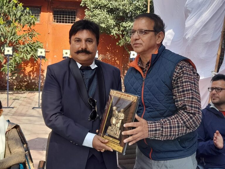 उत्तरांचल प्रेस क्लब मनोज कंडवाल शूटिंग प्रतियोगिता का आयोजन हुआ जिसमे पुरूष वर्ग में मुकेश और महिला वर्ग में रश्मि खत्री ने मारी बाजी उत्तरांचल प्रेस क्लब मनोज कंडवाल शूटिंग प्रतियोगिता का आयोजन हुआ जिसमे पुरूष वर्ग में मुकेश और महिला वर्ग में रश्मि खत्री ने मारी बाजी