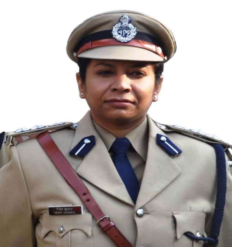 आगामी चारधाम यात्रा के दृष्टिगत श्रीमती रिधिम अग्रवाल, पुलिस महानिरीक्षक, SDRF द्वारा दिए गए महत्वपूर्ण निर्देश। आगामी चारधाम यात्रा के दृष्टिगत श्रीमती रिधिम अग्रवाल, पुलिस महानिरीक्षक, SDRF द्वारा दिए गए महत्वपूर्ण निर्देश।