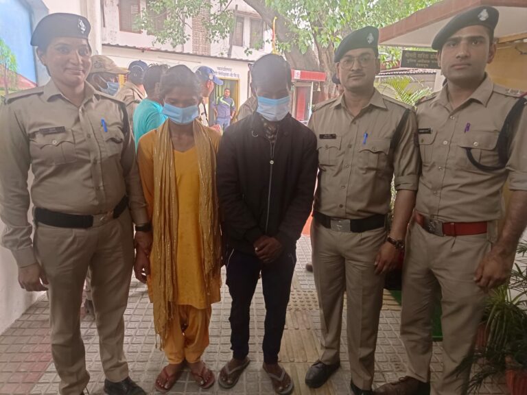 टीचर के घर चोरी करने वाली छात्रा प्रेमी सहित गिरफ्तार टीचर के घर चोरी करने वाली छात्रा प्रेमी सहित गिरफ्तार