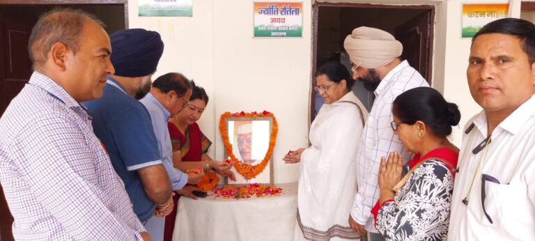 पुण्यतिथि पर याद किए गए देश के प्रथम प्रधानमंत्री पंडित जवाहरलाल नेहरू पुण्यतिथि पर याद किए गए देश के प्रथम प्रधानमंत्री पंडित जवाहरलाल नेहरू