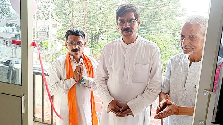 समाजसेवी बचन सिंह रावत के कार्यालय का विधिवत शुभारंभ, 20 सालों से जुड़े है समाजहित के कार्यो से .. समाजसेवी बचन सिंह रावत के कार्यालय का विधिवत शुभारंभ, 20 सालों से जुड़े है समाजहित के कार्यो से ..