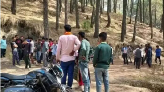 संदिग्ध हालत में मिला युवती का शव संदिग्ध हालत में मिला युवती का शव