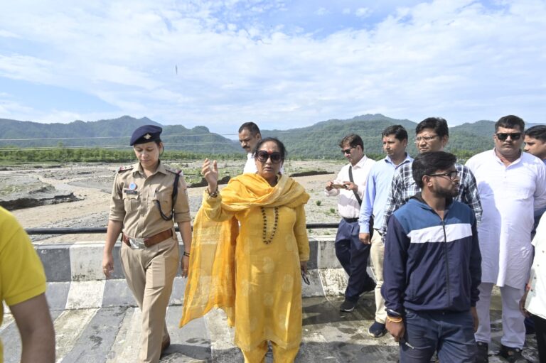 स्पीकर ऋतु खंडूड़ी ने कोटद्वार विधानसभा क्षेत्र के आपदाग्रस्त क्षेत्रों का निरीक्षण किया स्पीकर ऋतु खंडूड़ी ने कोटद्वार विधानसभा क्षेत्र के आपदाग्रस्त क्षेत्रों का निरीक्षण किया