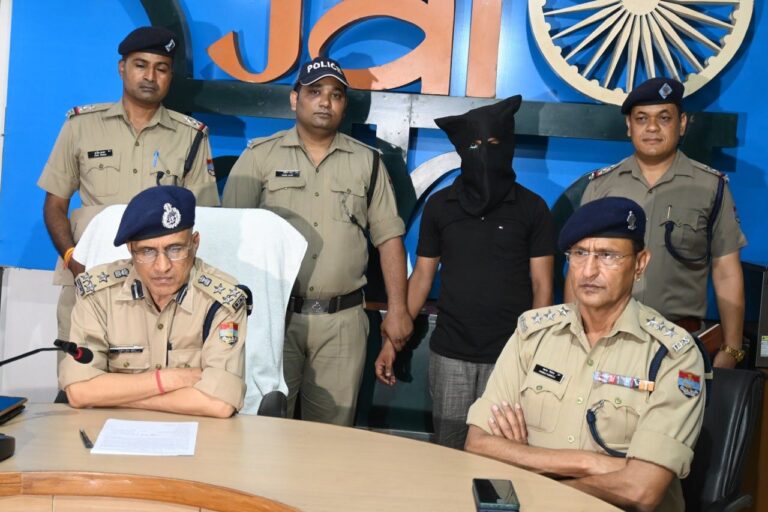 पुलिस के हाथ लगी बड़ी जीत, अवैध स्कैन के शातिर साथी युवक को पकड़ा पुलिस के हाथ लगी बड़ी जीत, अवैध स्कैन के शातिर साथी युवक को पकड़ा