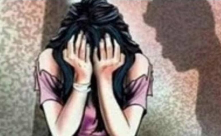 25 दिन से महिला के साथ हो रहा था दुष्कर्म… महिला आयोग की अध्यक्ष ने लिया संज्ञान एफआईआर दर्ज 25 दिन से महिला के साथ हो रहा था दुष्कर्म… महिला आयोग की अध्यक्ष ने लिया संज्ञान एफआईआर दर्ज