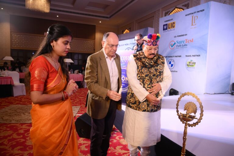 डिस्कवर उत्तराखंड ने उत्तराखंड पर्यटन के सहयोग से विभिन्न क्षेत्रों में 50 आइकनों को सम्मानित किया डिस्कवर उत्तराखंड ने उत्तराखंड पर्यटन के सहयोग से विभिन्न क्षेत्रों में 50 आइकनों को सम्मानित किया