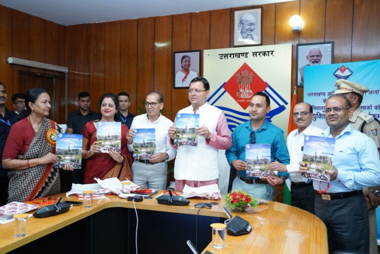 मुख्यमंत्री ने किया सचिवालय एथलेटिक्स एण्ड फिटनेस क्लब की पत्रिका का विमोचन मुख्यमंत्री ने किया सचिवालय एथलेटिक्स एण्ड फिटनेस क्लब की पत्रिका का विमोचन