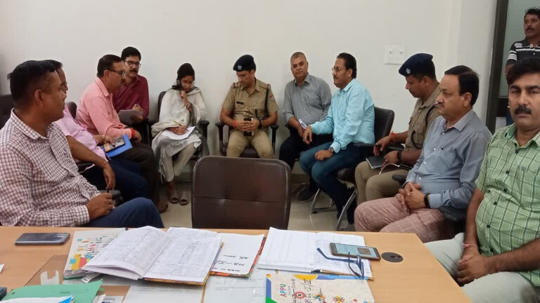 छात्र संघ चुनाव को लेकर बैठक आयोजित छात्र संघ चुनाव को लेकर बैठक आयोजित