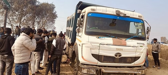 डंपर ने साइकिल सवार को कुचला,मौत डंपर ने साइकिल सवार को कुचला,मौत