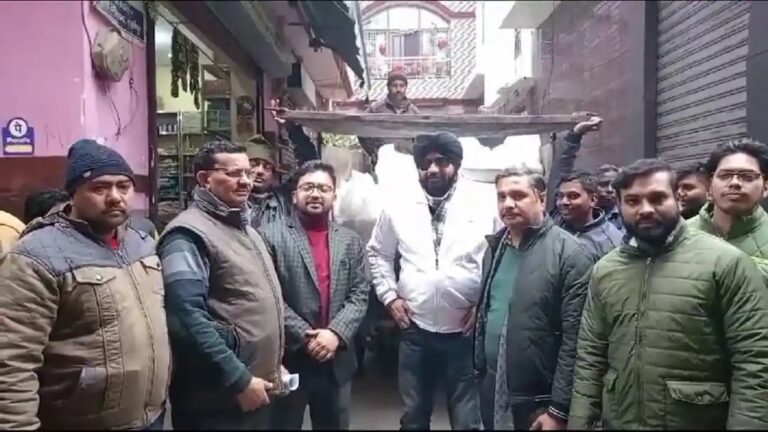 प्रतिबंधित पॉलिथीन का जखीरा बरामद, लगाया गया लाखों का जुर्माना प्रतिबंधित पॉलिथीन का जखीरा बरामद, लगाया गया लाखों का जुर्माना