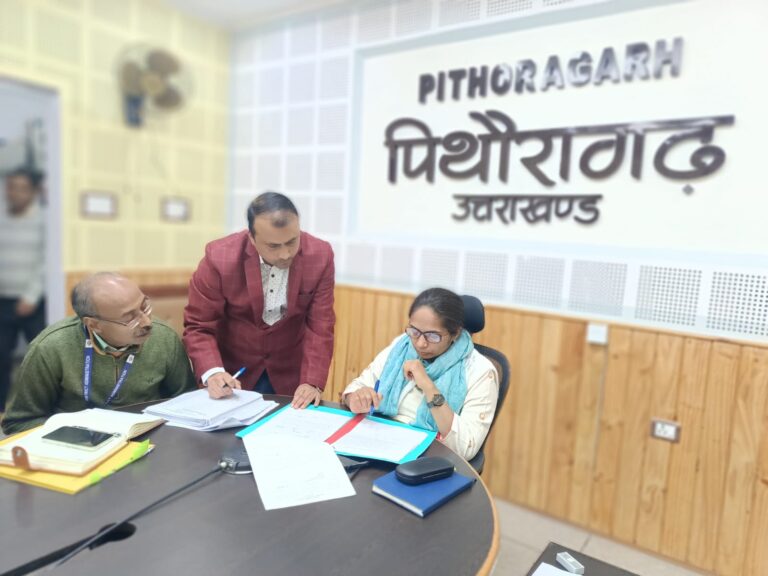 मतदान कार्मिकों का प्रथम रेन्डमाइजेशन किया गया मतदान कार्मिकों का प्रथम रेन्डमाइजेशन किया गया