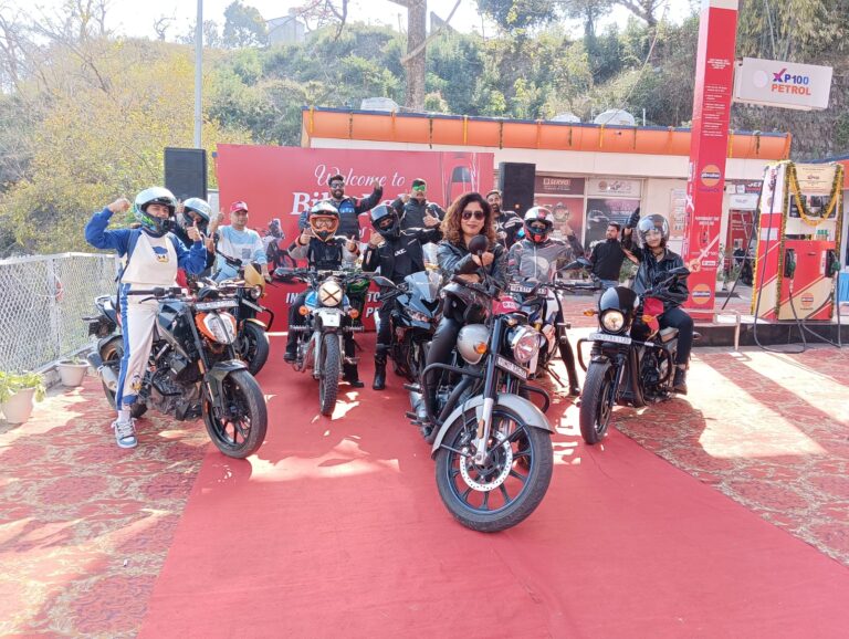 इंडियन ऑयल कॉरपोरेशन की ओर से डेयरडेविल महिला बाइकर्स ने निकाली बाइक रैली इंडियन ऑयल कॉरपोरेशन की ओर से डेयरडेविल महिला बाइकर्स ने निकाली बाइक रैली