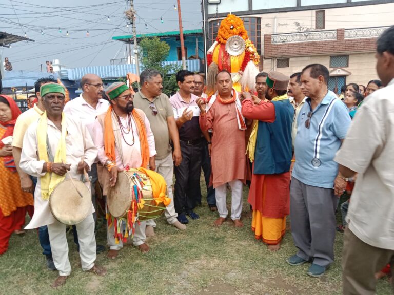 बाबा विश्वनाथ मां जगदीशिला डोली यात्रा का विकासनगर में हुआ भव्य स्वागत बाबा विश्वनाथ मां जगदीशिला डोली यात्रा का विकासनगर में हुआ भव्य स्वागत