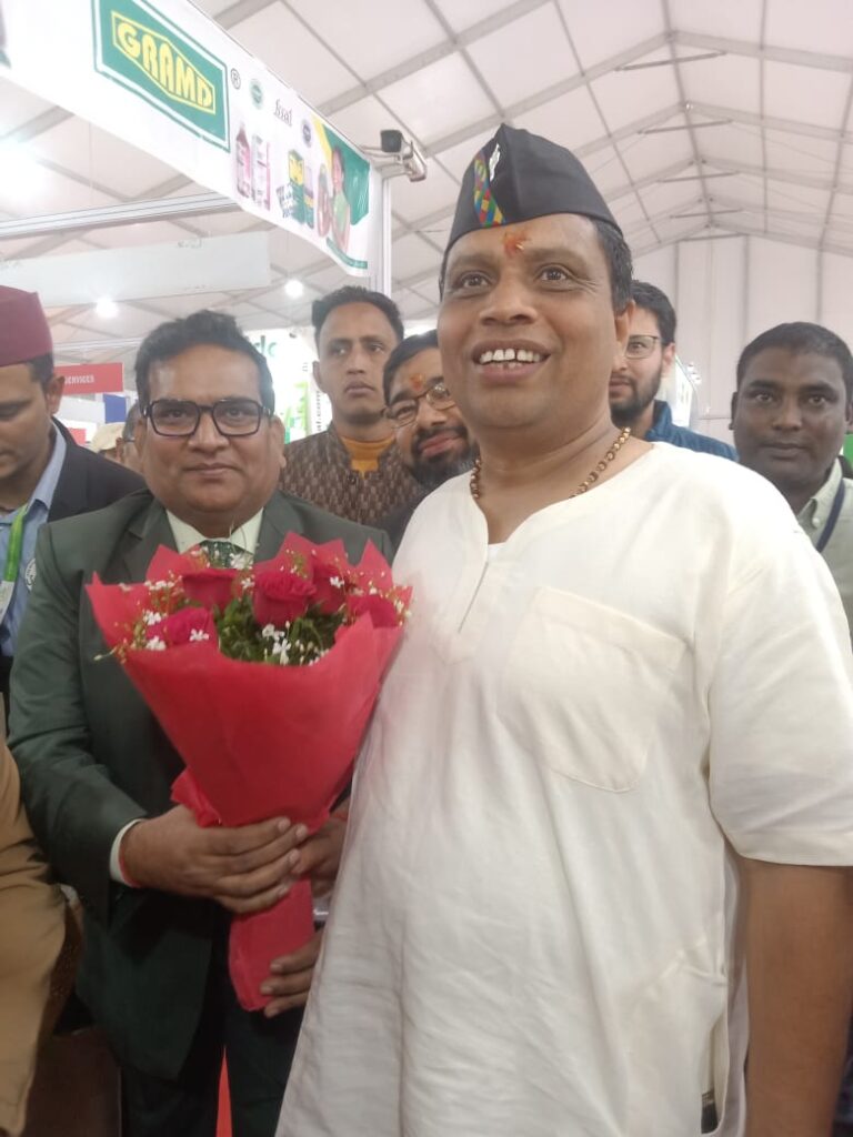 आयुर्वैदिक डॉक्टर हरीश चंद्र तोमर ग्रैंड डायरेक्टर फाउंडर आयुर्वेदिक दवाइयां उन्होंने बताया आयुर्वैदिक डॉक्टर हरीश चंद्र तोमर ग्रैंड डायरेक्टर फाउंडर आयुर्वेदिक दवाइयां उन्होंने बताया