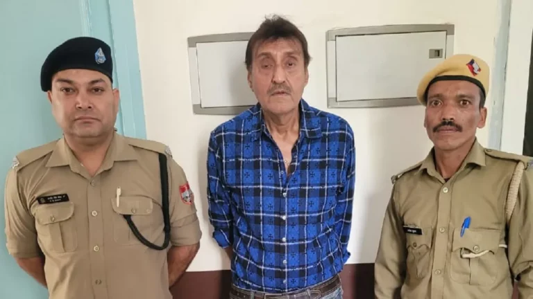 बॉलीवुड डायरेक्टर कवल शर्मा मुंबई से गिरफ्तार, संजय दत्त और गोविंदा के साथ बना चुके हैं फिल्में; क्या है मामला बॉलीवुड डायरेक्टर कवल शर्मा मुंबई से गिरफ्तार, संजय दत्त और गोविंदा के साथ बना चुके हैं फिल्में; क्या है मामला