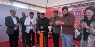इंडिया ग्लोबल ग्रैंड ट्रेड फेयर विशाल मेले का विधायक खजान दास ने किया दीप प्रज्वलित कर विधिवत शुभारंभ