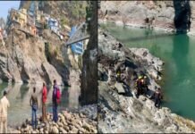 गढ़वाल: 12th बोर्ड की छात्रा ने लगाई अलकनंदा में छलांग, घर से आहत होकर निकली थी