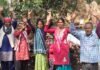 उत्तराखंड: बूंद-बूंद पानी को तरस रहे ग्रामीण, सरकार पिला रही शराब.. महिलाओं का आंदोलन