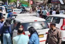 नैनीताल में वीकेंड पर टूटा पर्यटकों का रिकॉर्ड! पार्किंग फुल, शहर में लगा जाम