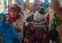 उत्तराखंड में पकड़ी गई हरियाणा की ओवरलोड बस, 42 सीटर बस में ठूंसे गए 60 से ज्यादा यात्री