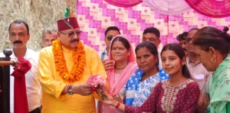 सेवा पखवाड़े के तहत महाराज का विधानसभा क्षेत्र में तुफानी दौरा