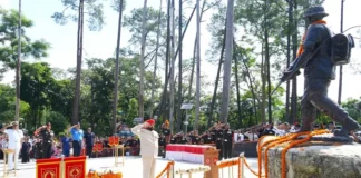 कारगिल विजय दिवस पर द्वारीखाल के शहीद पार्क में कांग्रेस ने वीर शहीदों को दी श्रद्धांजलि।