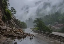 उत्तराखंड में भारी बारिश का अलर्ट: देहरादून समेत 6 जिलों में येलो चेतावनी, बिजली और भूस्खलन का खतरा