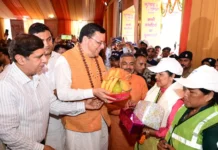 पुष्पवर्षा और चरण प्रक्षालन के साथ देवभूमि ने किया शिवभक्त कांवड़ियों का अभिनंदन