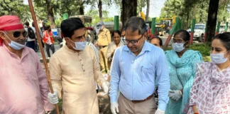 माननीय उच्च न्यायालय के आदेश के अनुपालन में IDPL क्षेत्र में चलाया गया वृहद स्वच्छता अभियान