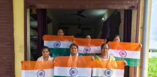 हर घर लहराएगा दून की महिलाओं का तिरंगा, सहसपुर में 5 हजार से ज्यादा हैंडमेड झंडे तैयार
