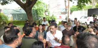 सीमाद्वार में जलभराव पर DM का बड़ा एक्शन, 24 घंटे में सफाई-डिवाटरिंग के आदेश; न्यूकैंट रोड पर अवैध पार्किंग पर कटे दर्जनों चालान