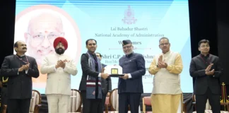 उपराष्ट्रपति ने LBSNAA, मसूरी में 2024 बैच के आईएएस प्रशिक्षु अधिकारियों को संबोधित किया