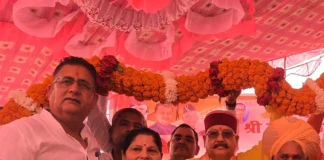 बाढ़ नियंत्रण को लेकर सतपाल महाराज ने अधिकारियों संग की विस्तृत चर्चा, आपदा प्रभावित किसानों की सुनी समस्याएं