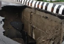 नंदा चौकी में टोंस नदी पुल की एप्रोच रोड क्षतिग्रस्त, PWD ने निर्माण कंपनी पर की सख्त कार्रवाई