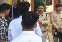 उत्तराखंड: ABVP प्रत्याशी समेत 3 चुनाव से बाहर, 75% अटेंडेंस पर भड़के छात्र; कॉलेज में जमकर नारेबाजी